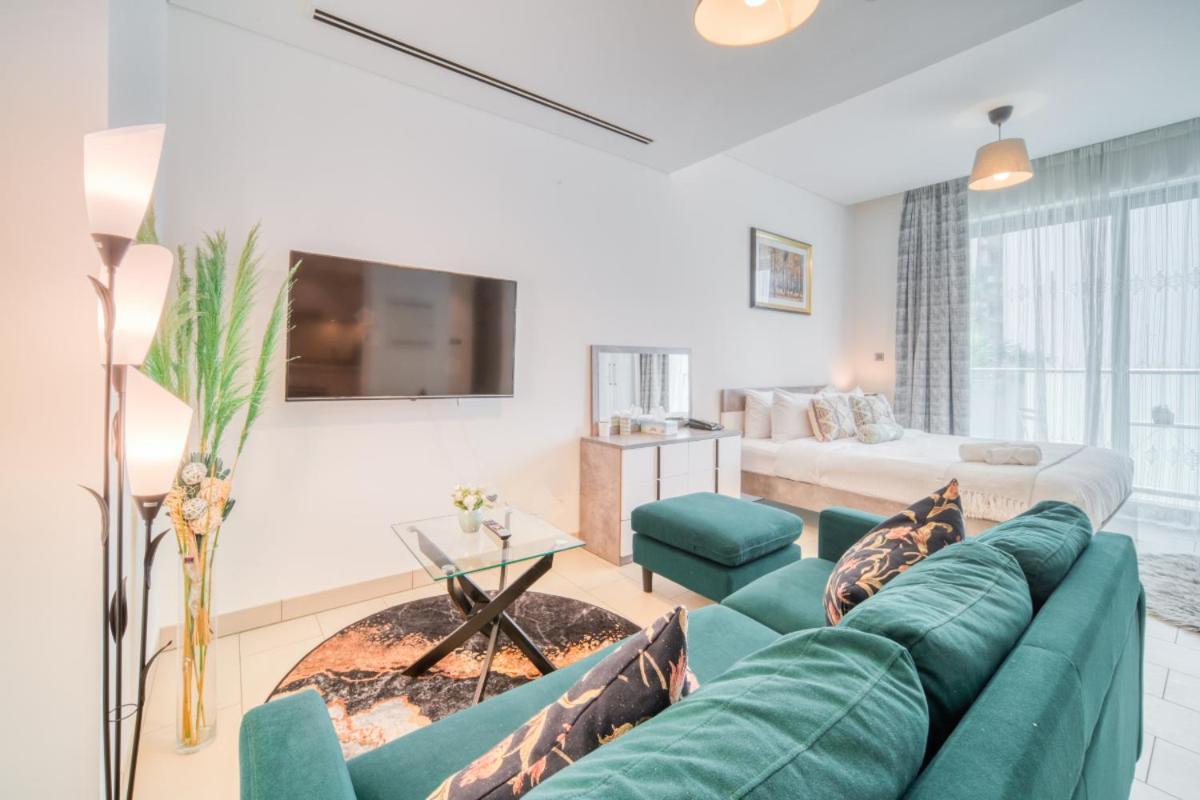 Luxury In Sobha Hartland Greens By Pk Holidays Apartment Dubai