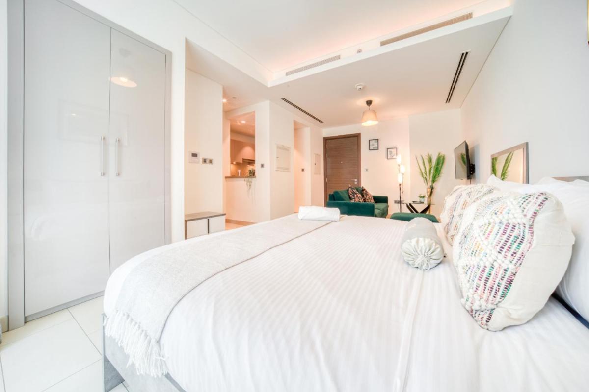 Luxury In Sobha Hartland Greens By Pk Holidays Apartment *