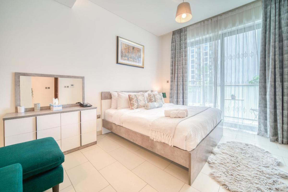 Luxury In Sobha Hartland Greens By Pk Holidays Apartment *